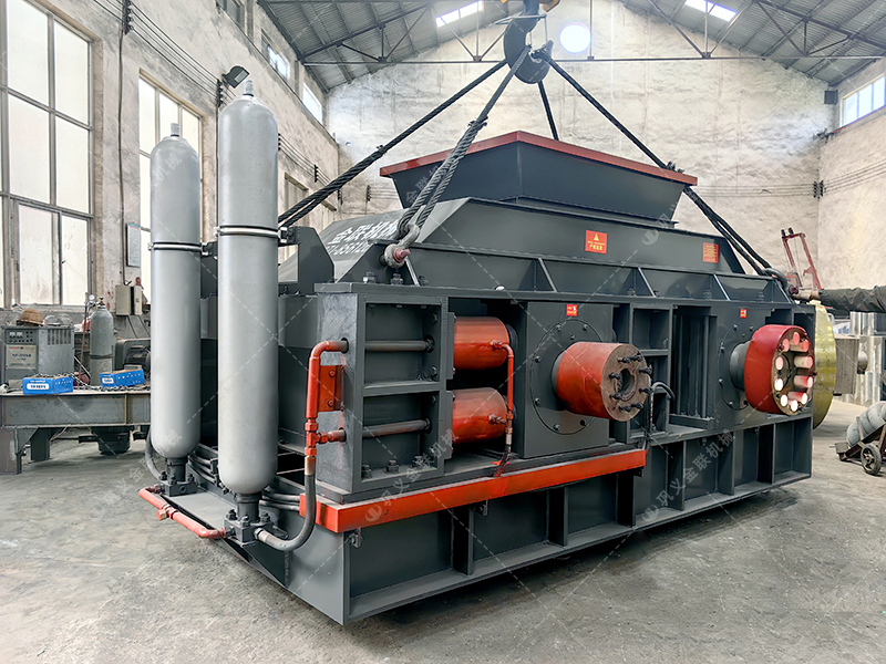 時(shí)產(chǎn)150噸選哪個(gè)型號液壓對輥破碎機(jī)？