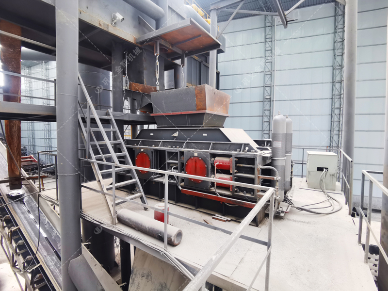 如何操作液壓對輥制砂機(jī)以達(dá)到較佳破碎效果？