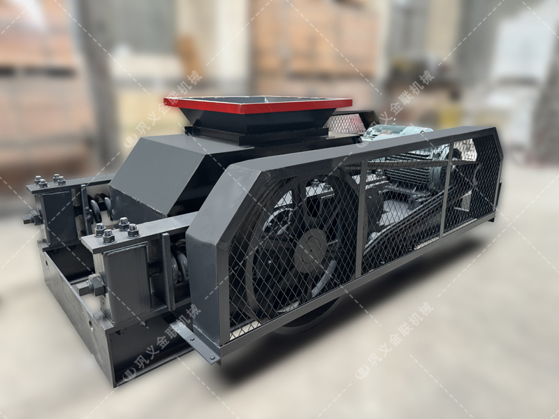 雙齒輥與光面輥差異解析：煤矸石破碎該選哪種對輥設備？